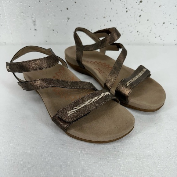 Aetrex Women's 40 (9-9.5) Gabby Bronze Adjustable Sandals - Picture 1 of 15